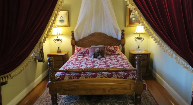 Семейный люкс с 3 комнатами Blakes Manor Self Contained Heritage Accommodation
