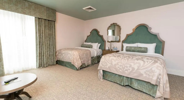 Номер Signature с видом на лес Mirbeau Inn & Spa, Rhinebeck