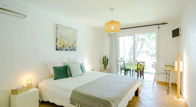Sable Blanc, Book Hotel Hotels in Saint-Paul with Parking, Parking
