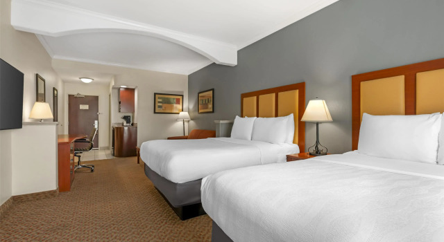 Четырёхместный люкс Best Western Plus Waxahachie Inn & Suites