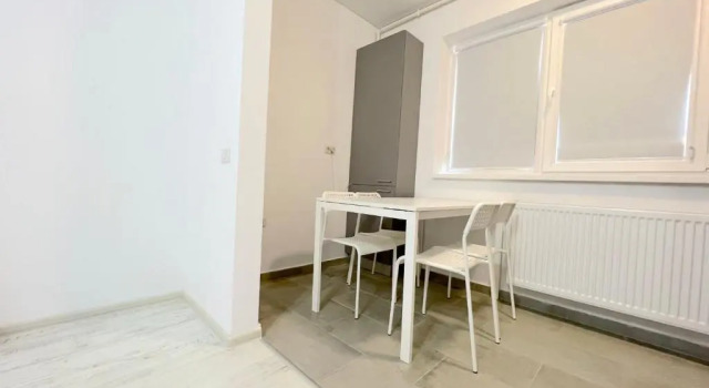 Luxury flat 125, Rezerwuj Hotel Hotele w Chiajna z basenem, Basen