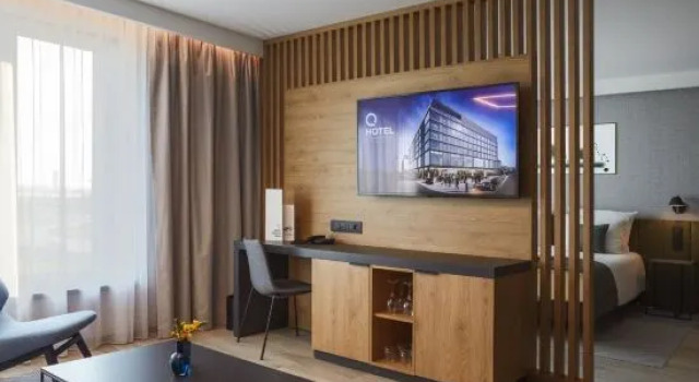 Полулюкс Q Hotel Plus Wrocław Bielany