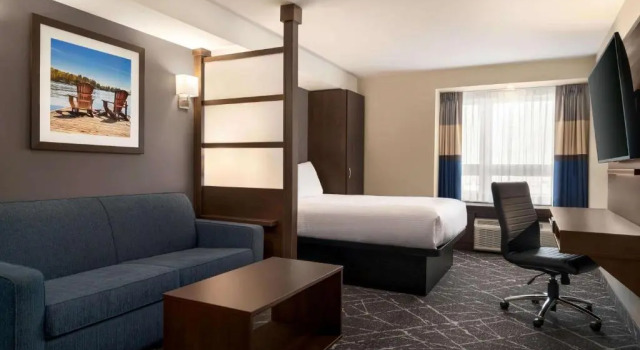 Двухместный номер Business Microtel Inn & Suites by Wyndham Aurora