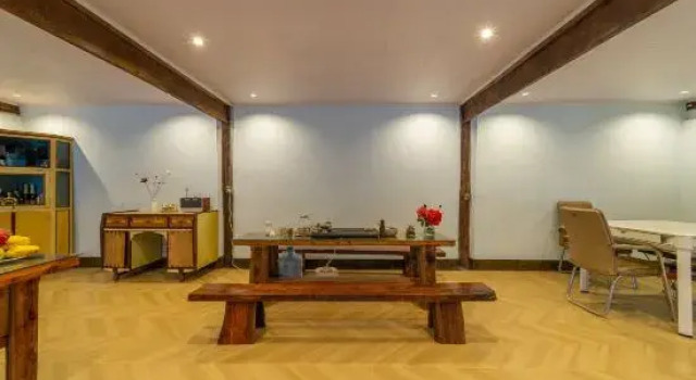 Free Qingjing Homestay (Sanyi International Airport Branch), Prenota Hotel Lijiang Yunnan