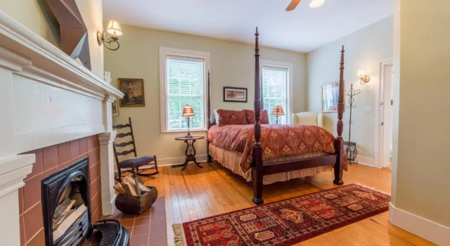 Люкс Bourbon Manor Bed & Breakfast Inn
