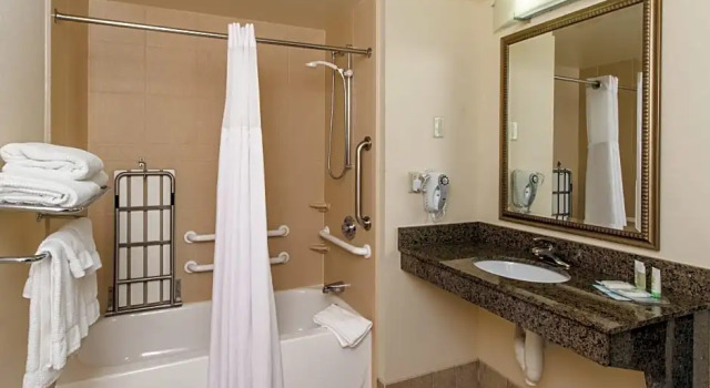 Четырёхместный люкс c 1 комнатой Staybridge Suites Buffalo by IHG