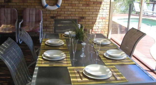 Коттедж Saltwater Villas - Pet Friendly Accommodation