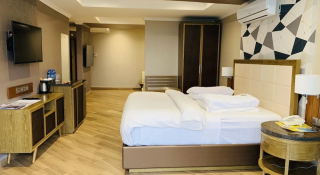 Полулюкс Tanga Beach Resort & Spa