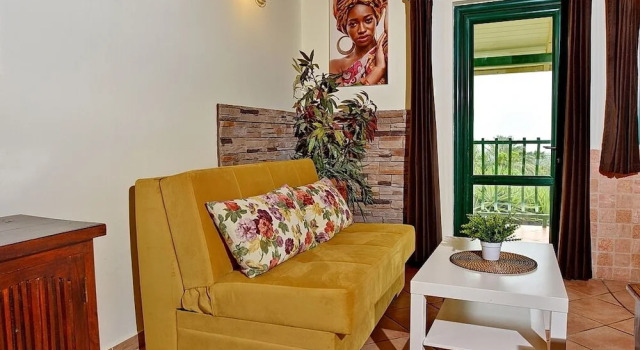 Люкс Deluxe c 1 комнатой с балконом и с видом на озеро Out of Africa Resort
