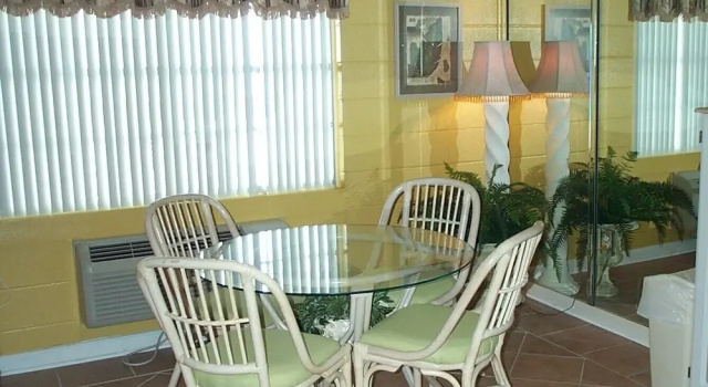Gulf Village 114 by ALBVR - Coastal Comfort Just Steps from the Beach, Boek Hotel Gulf Shores 