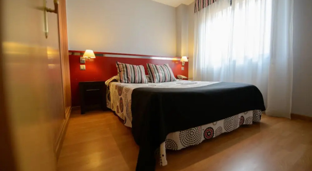 Четырёхместный номер Standard ApartHotel MM Badajoz