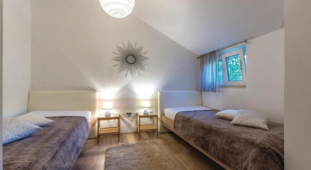 Beautiful Home in Vinisce With Wifi and 4 Bedrooms, Забронировать Отель Отели Винишче с парковкой, рядом с Пляж Смоквина, Парковка