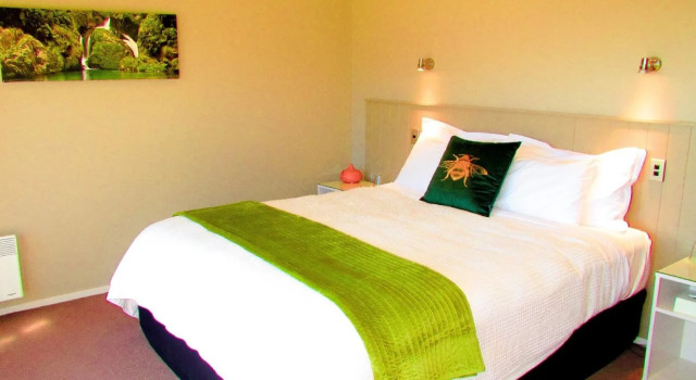 Dunluce Boutique B&B, Забронировать Отель Отели Те-Анау с парковкой, Парковка