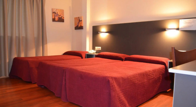 Hotel Alfinden, Book Hotel Hotels in Aragon with Parking, Parking