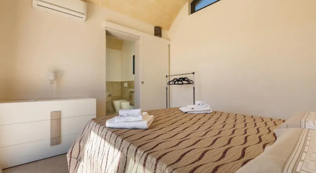 2822 Marì Trullo by Perle di Puglia, Book Feriehus Sommerhuse i Murgia, Hytte