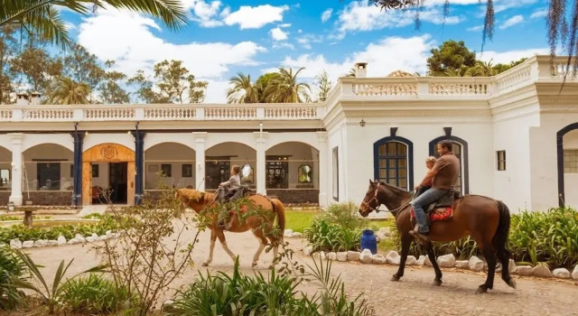 Hosteria Hacienda Pinsaqui, Rezervasyon Otel Imbabura SPA oteller, SPA
