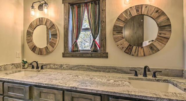 Коттедж Custom Angel Fire Home: Views, Hot Tub & Fire Pit!
