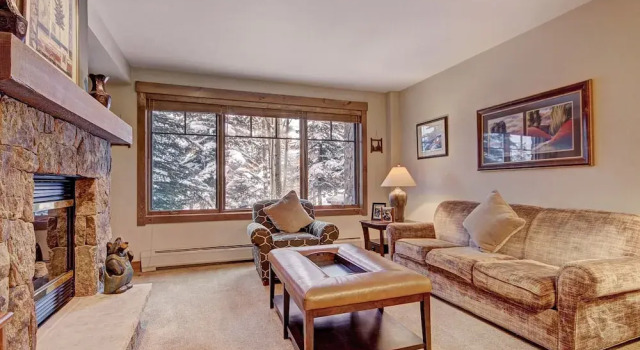 Ski-in 1br  Steps To Gondola + Main St, Sleeps 4 1 Bedroom Condo by RedAwning
