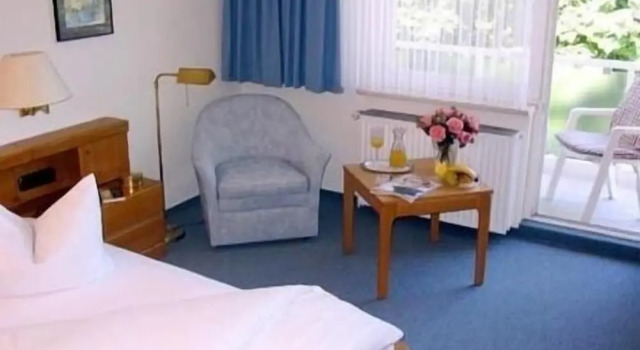 Hotel Parkfrieden, Забронировать Отель Тиммендорфер-Штранд Bay of Lubeck