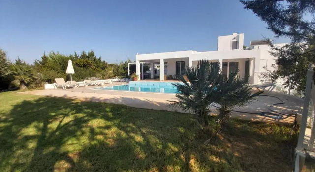 Вилла Superior Villa Chevalier