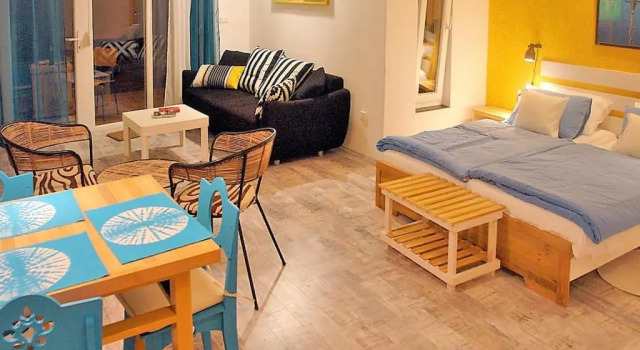 MaraMare Apartments, Varaa Huoneisto Hotellit Kvarner Islands uima-altaalla, Uima-allas