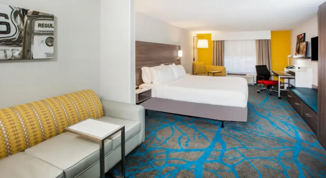Люкс Holiday Inn Express & Suites Litchfield by IHG