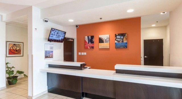 Motel 6 Laredo, TX - Airport