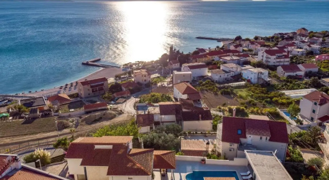 Вилла Seaview Villa MaToLi with heated 50sqm pool and 4 bedrooms, close to Split