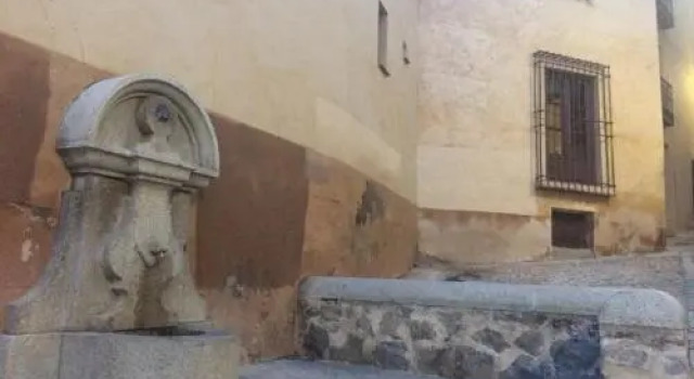 Apartamentos Coliseo - Living Toledo, Забронировать Отель Отели Толедо с парковкой, рядом с Железнодорожный вокзал Толедо, Парковка
