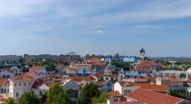 Chenfeng High-altitude Sightseeing Design Hotel(Qingdao Torch Road Fantawild Dream Kingdom Store)