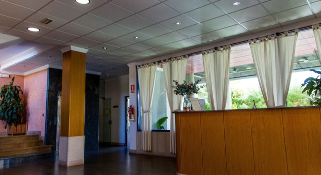 Hostal Casa Manolo, Reserva ahora Hotel La Senia Tarragona