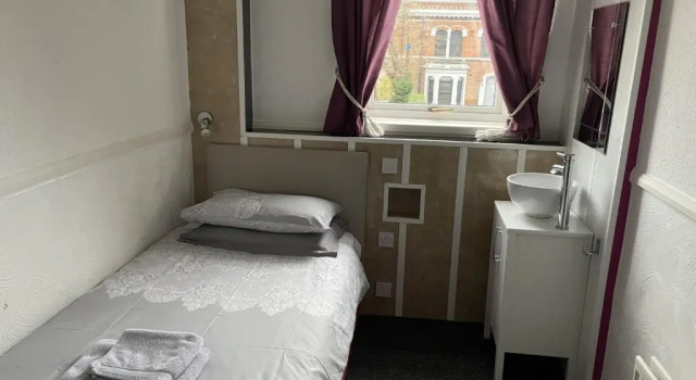 Номер Economy OYO The Bentleys Hotel