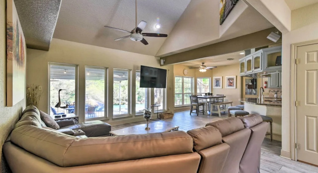 Waterfront Family Home with Patio in Hitchcock, Prenota Casa vacanze Hitchcock Texas