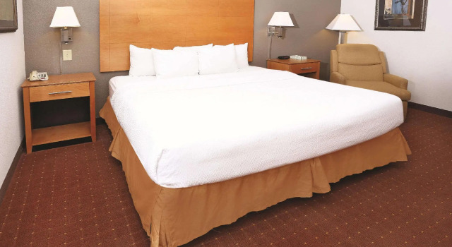 Двухместный номер Standard La Quinta Inn & Suites by Wyndham Norfolk