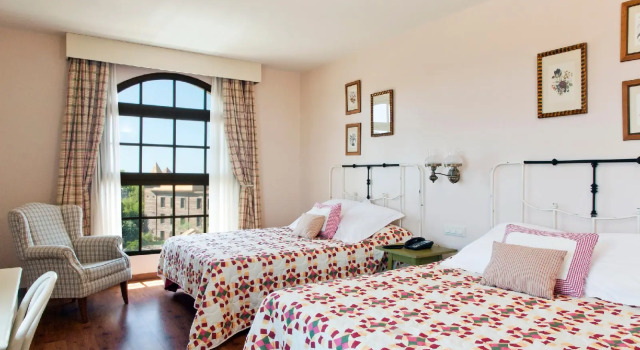 Ruleta Portaventura Resort, Varaa Lomakeskus Hotellit Tarragonès uima-altaalla, Uima-allas