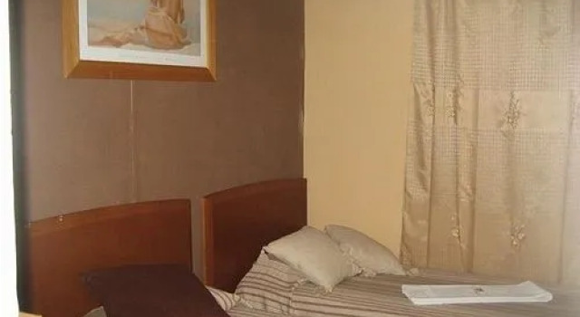 Dona Simone Boutique Suites & Studios, Забронировать Хостел Хостелы Фару, рядом с Театр A Companhia de Teatro do Algarve, Хостел