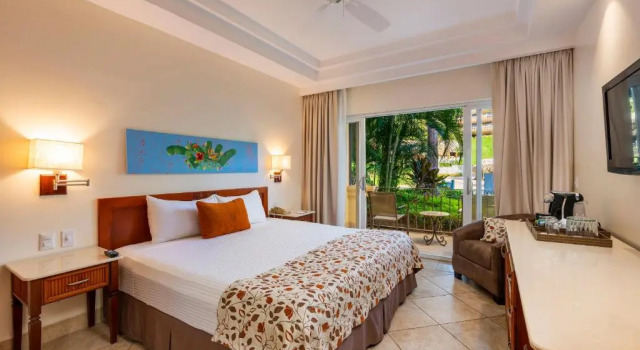 Standardní Dvoulůžkový s manželskou postelí Rodinný pokoj Hotel Tamarindo Diria Beach Resort