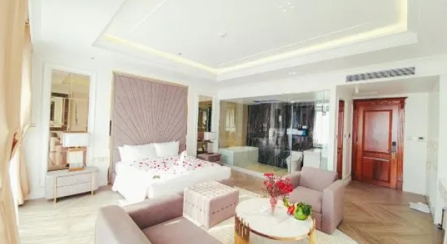 Люкс Royal Phúc Thắng Hotel