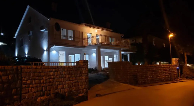 Апартаменты c 1 комнатой Waterfront Apartment Petrovina