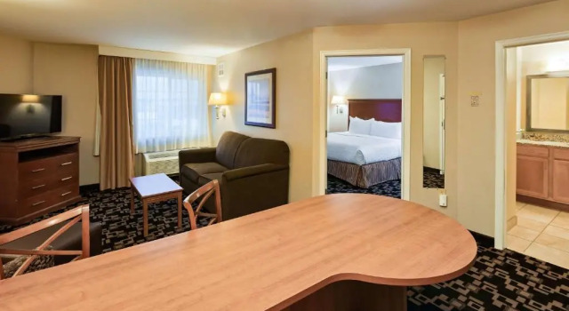 Двухместный люкс c 1 комнатой Best Western Plus Wausau-Rothschild Hotel