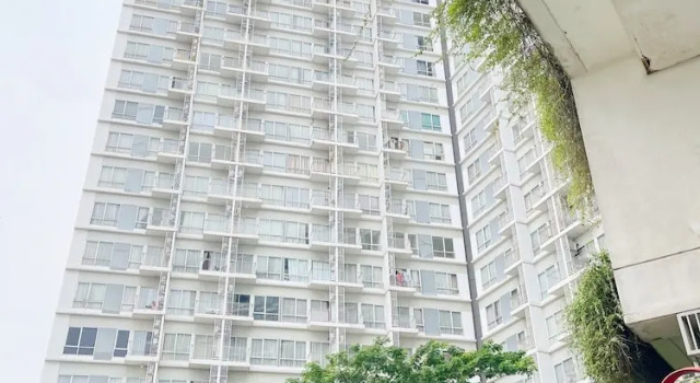 Altiz Apartments at Bintaro by OkeStay, Book Apartment Hotels in South Tangerang with a Pool, Swimming Pool