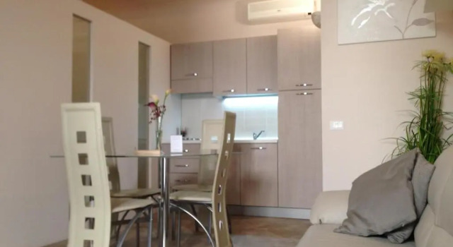 Апартаменты Imola Suites