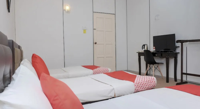 Трёхместный номер Deluxe OYO 90180 Gemilang Hotel Kerteh