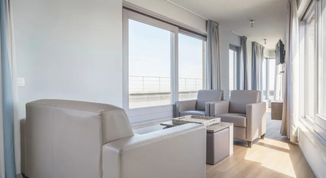 Beautiful Penthouse with Phenomenal Sea View in Blankenberge, Забронировать Отель Отели Западной Фландрия 3 звезды, 3*