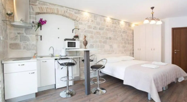 Студия с балконом Apartments Centrum Split