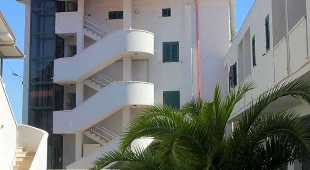 Albergo 2 Pini, Book Hotel Hoteller i Rodi Garganico med pool, Swimmingpool