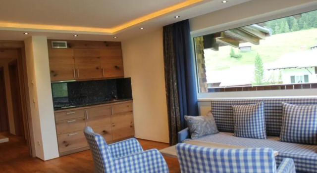 Апартаменты Hotel Garni Lärchenhof