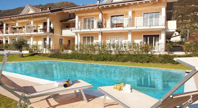 Апартаменты с балконом 4 Village centre Lenno homes with pool-by Italian Apartments TERRAZE, SPESE, SOPRA SPESE, SPESE II