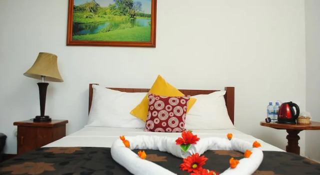 Двухместный номер Standard с балконом и с видом на озеро Hotel See Kandy