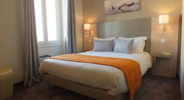 Двухместный номер Standard Hotel Du Midi